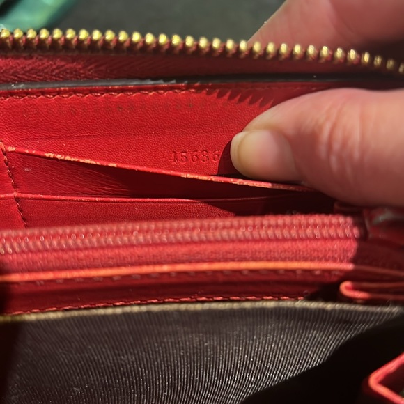 Authentic Gucci Special Edition Collector Item Kingsnake Heart Design GG Wallet - Picture 15 of 15